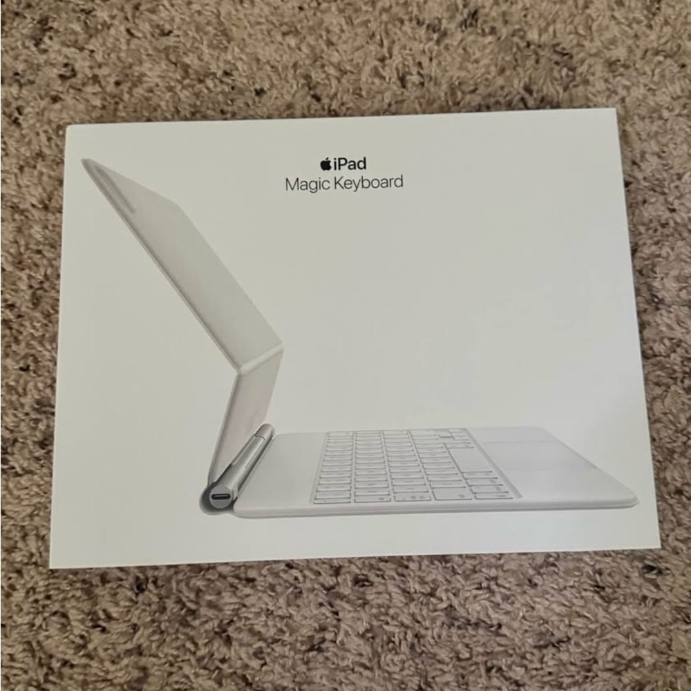 Apple iPad Magic Keyboard - Elegant White